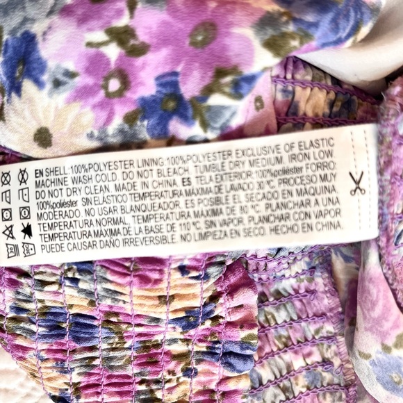 Forever 21 Smocked Floral Gigot Sleeve - Picture 8 of 9